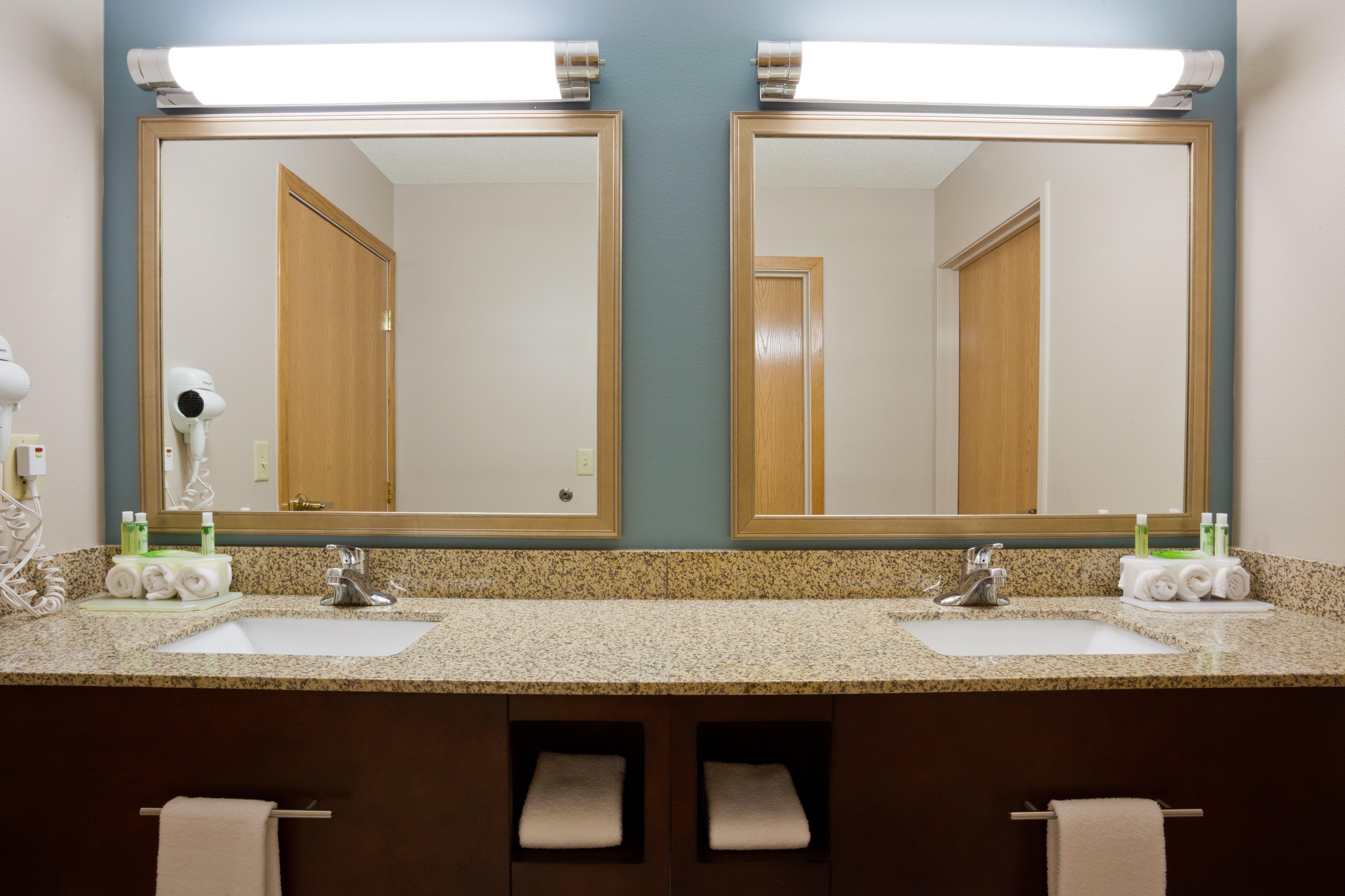 Holiday Inn Express And Suites St. Cloud By Ihg Exterior photo